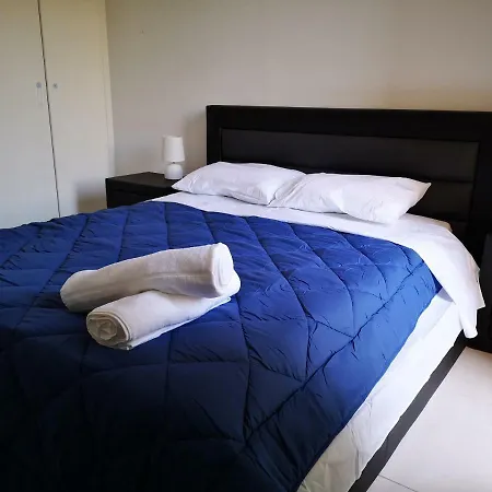 Luxury 3 Bedroom With Pool * Πάφος