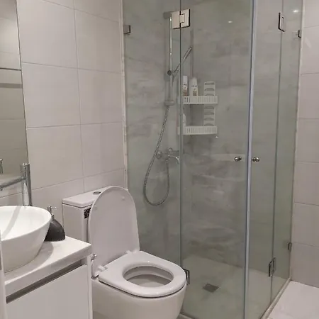 Luxury 3 Bedroom With Pool *
