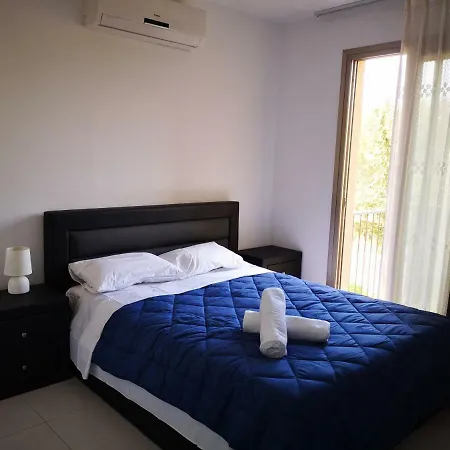 Апартаменты Luxury 3 Bedroom With Pool Пафос