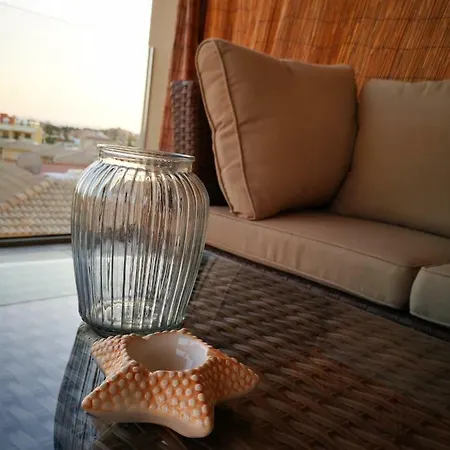 Luxury 3 Bedroom With Pool Пафос