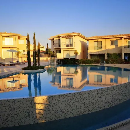 Luxury 3 Bedroom With Pool